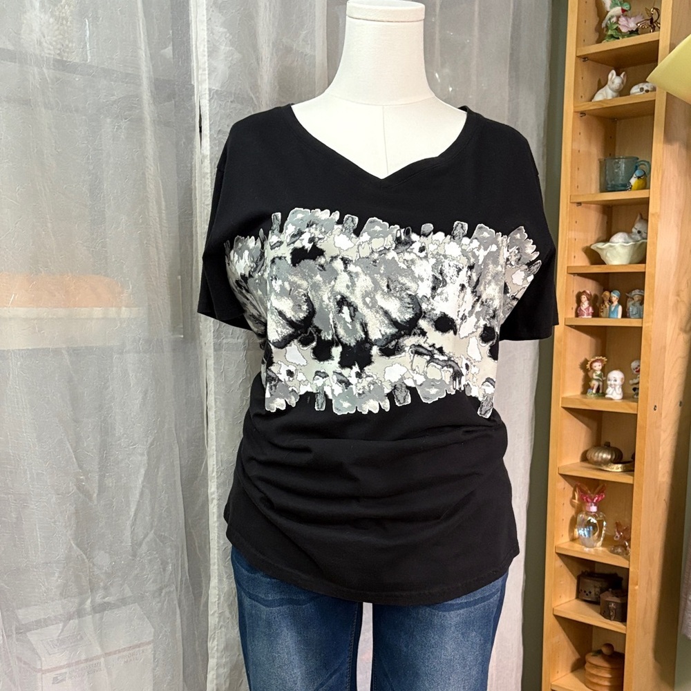 Tek Gear Monochrome Abstract Short Sleeve Tee